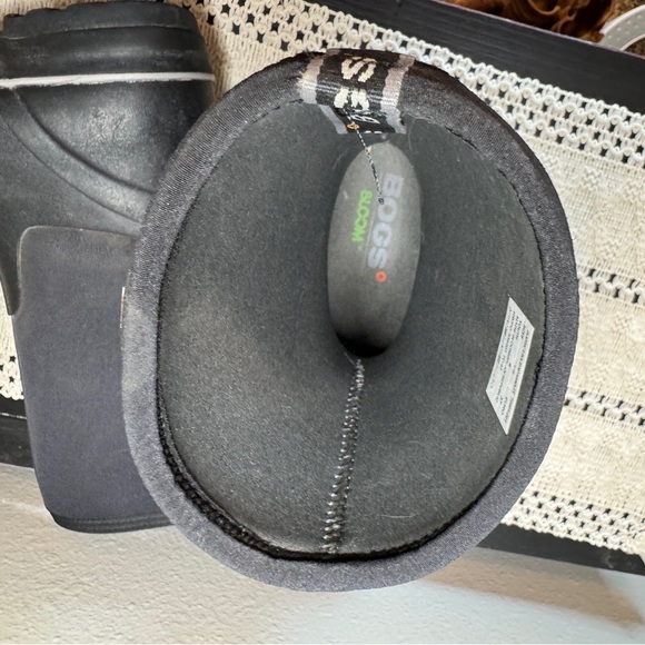 Bogs Kids Rain & Snow Boots - Picture 6 of 7